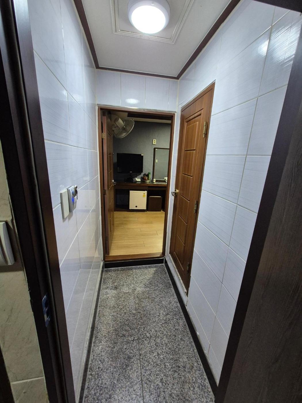 Joyful Stay Seoel Buitenkant foto